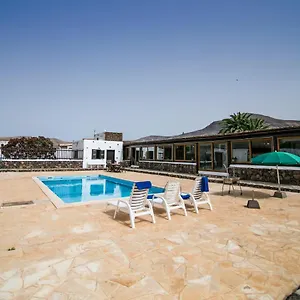  Villa Numama